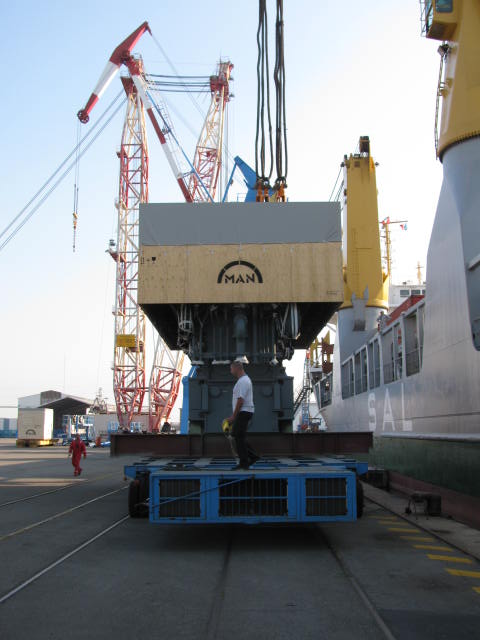 Inspection of heavy lift before loading